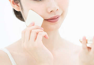 コラム,美肌,ファンデーション,メイク,ベース,ハリ,ツヤ,ハイライト