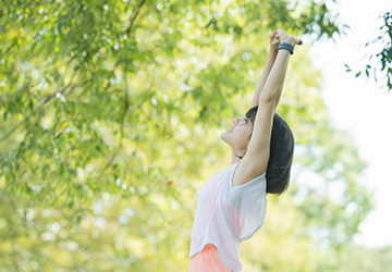 ヘルスケア,食品,夏,元気,美容,達人,森林浴,梅,にんにく,生姜,肩甲骨,ツボ