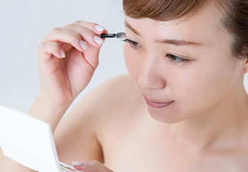 コラム,メイク,ハイライト,アイメイク,目元,レフ板