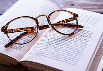 記者ブログ,老眼,老眼鏡,眼鏡,更年期,頭痛,肩こり