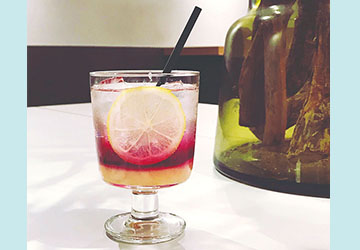 モンゴリアンベリー,レモン,ソーダ,オルト,カフェ,季節メニュー,宗方産