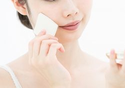 手持ちのファンデでツヤ肌になる方法